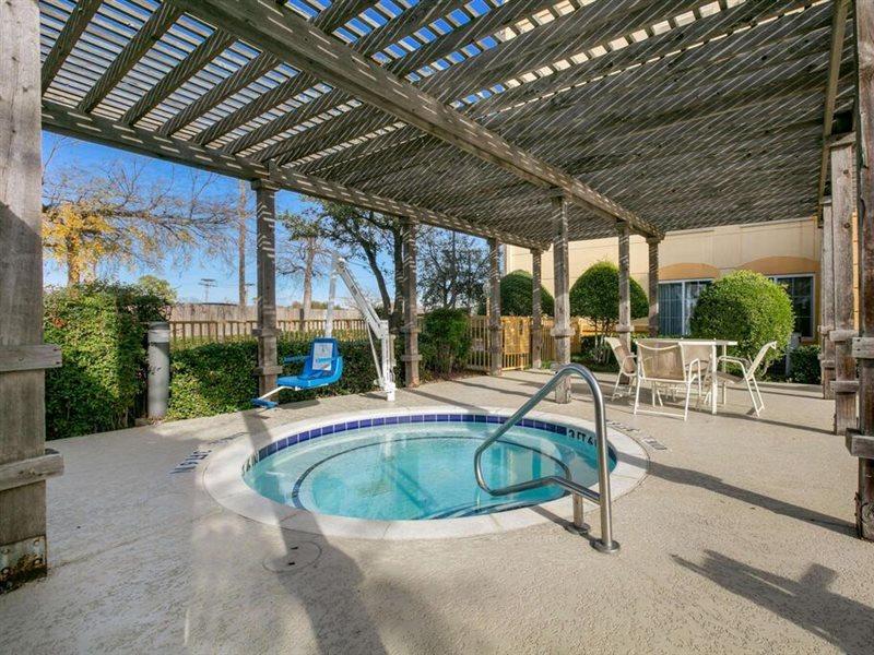 Hotel La Quinta By Wyndham Dfw Airport South / Irving Exterior foto